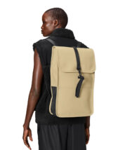 Rains 13000-24 Sand Backpack Sand Seljakott Aksessuaarid Kotid Seljakotid