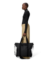 Rains 14150-01 Black Tote Bag Black Kott Aksessuaarid Kotid Õlakotid