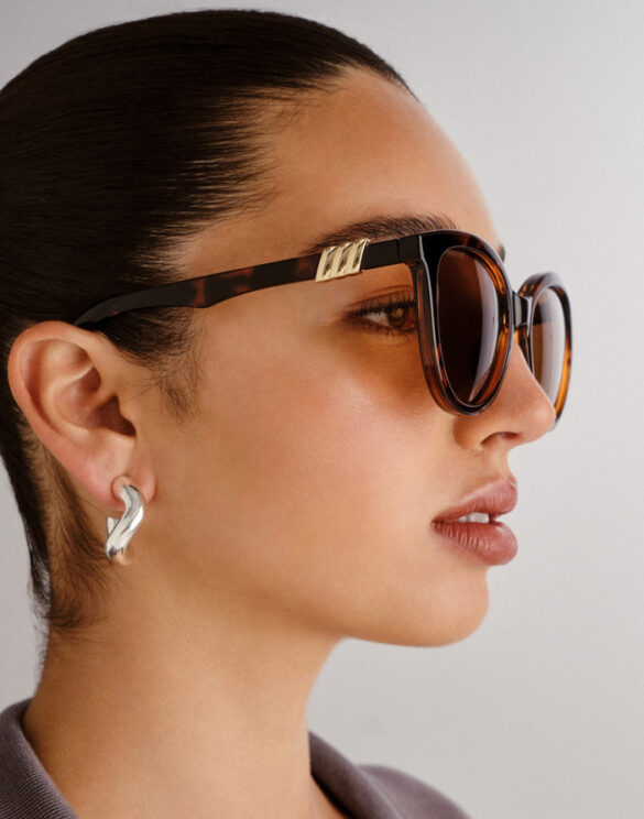 Le Specs Accessories Glasses The Muse Tort Sunglasses LSP2552217