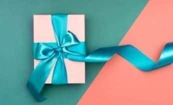 Wide selection of gift ideas for men, women and children from various brands like Happy Socks, Printworks and others