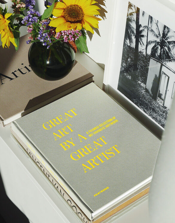 Printworks Market Great Art By a Great Artist Beige. Art Collection Book. Kunstiteoste kogumisraamat beež.