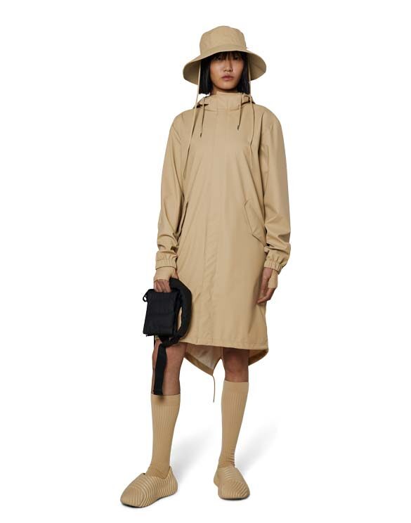 Rains 18140-24 Sand Fishtail Parka Sand Vihmamantel  Naised  Ülerõivad  Vihmajakid