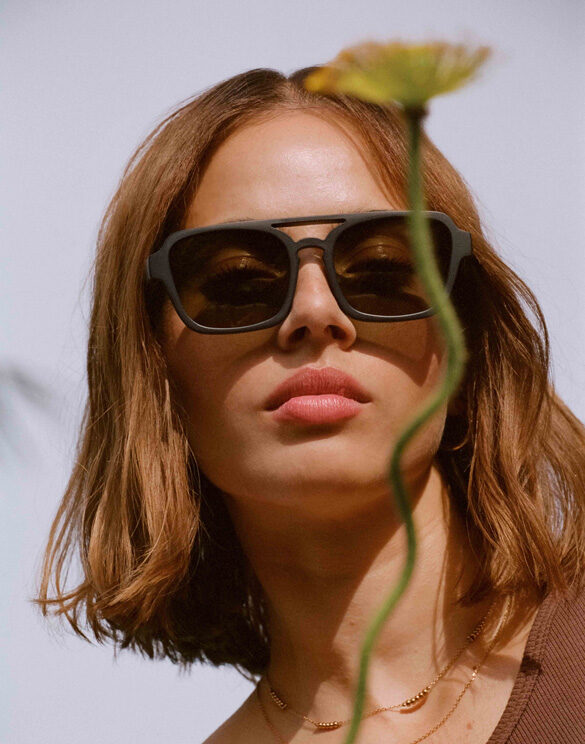 Isabelle-wears-UNWRITTEN-STRAW-2229549-(2)