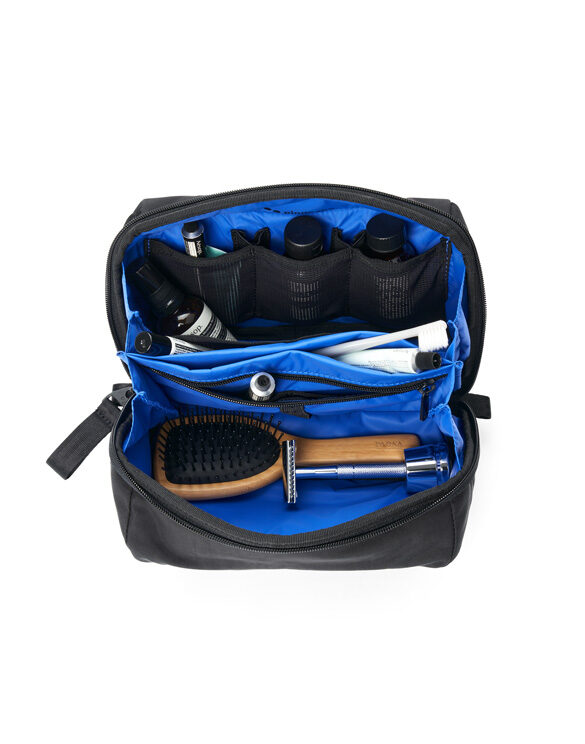 pinqponq PPC-WBP-001-801F Washbag Crinkle Black Kosmeetikakott Aksessuaarid Kotid Kosmeetikakotid