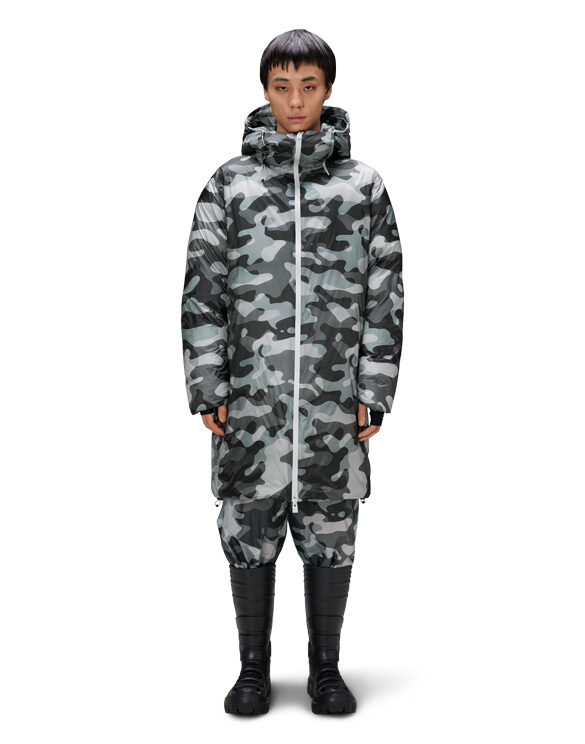 Rains 15320-62 Camo Kevo Long Puffer Jacket Camo Talvejope Mehed Naised Ülerõivad  Talvejoped ja mantlid