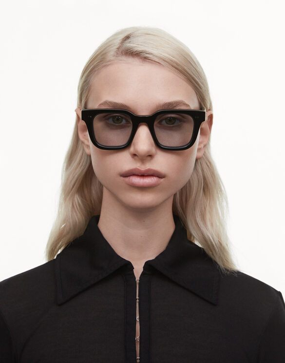 Chimi 04 Photochromic Black Päikeseprillid