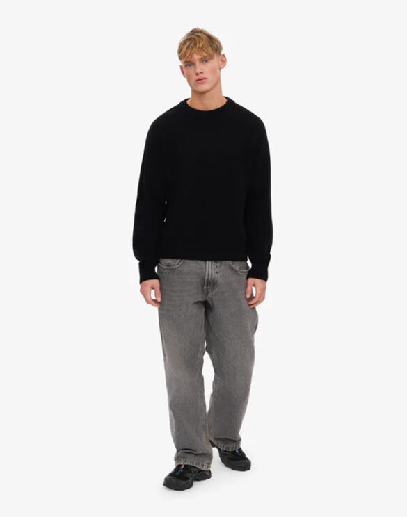 oversized-merino-wool-crew-deep-black-male_5